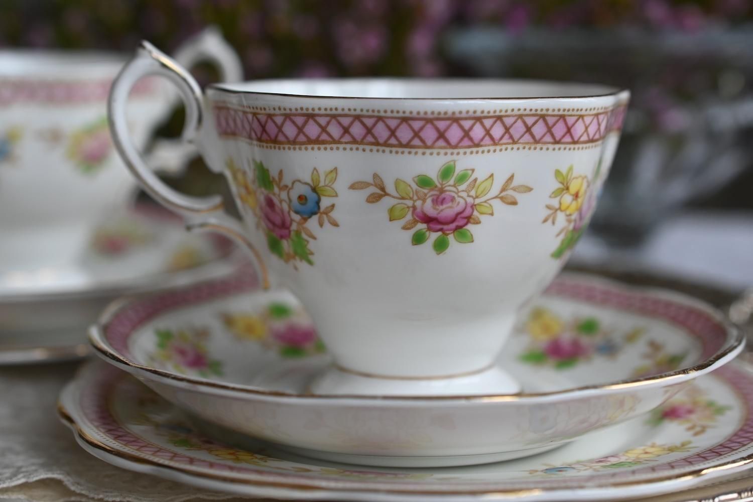 1940年代 ロイヤルアルバート トレリス ピンク色の格子模様のトリオを