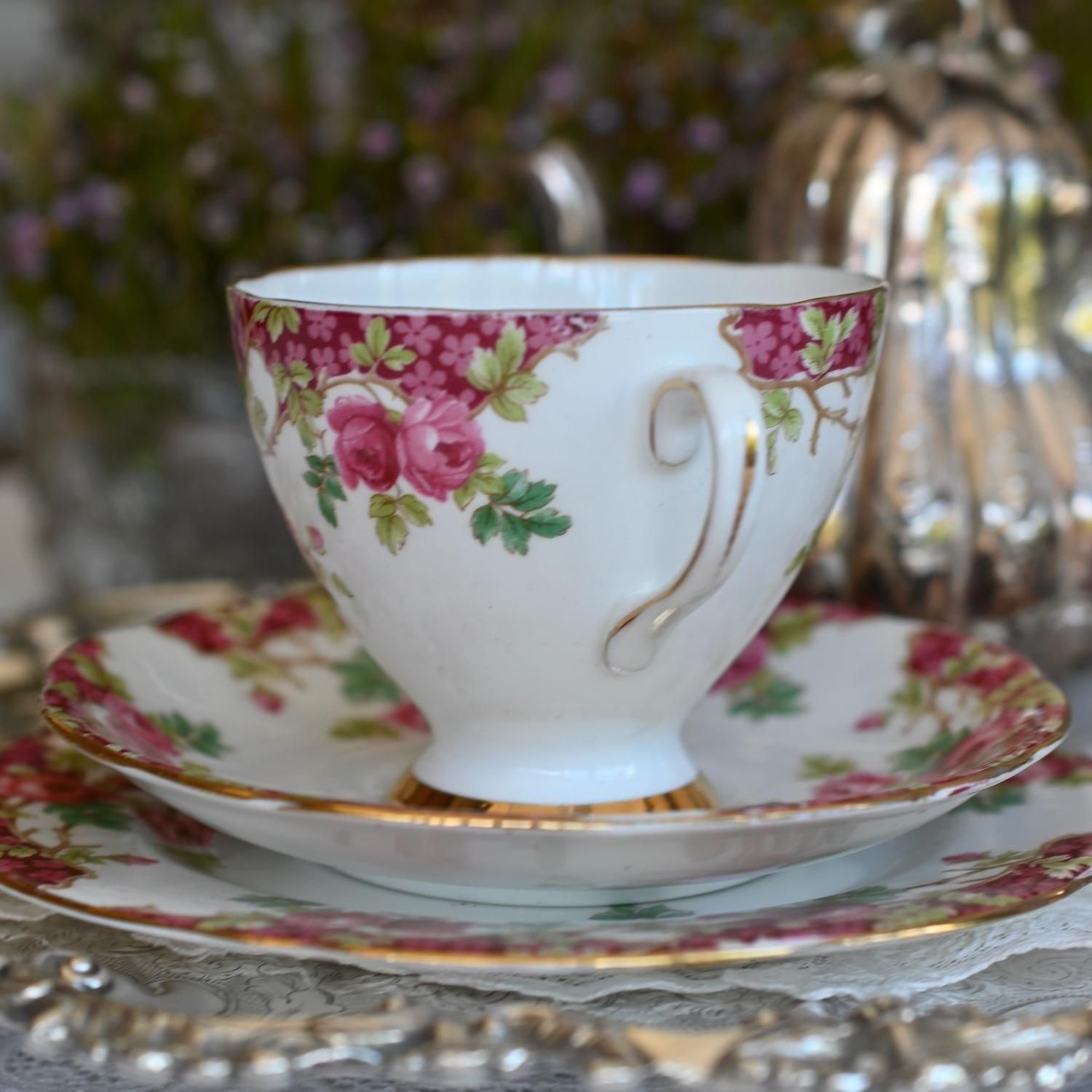 ヴィンテージ・グラッドストーン・ローズウッド・ティーカップトリオを