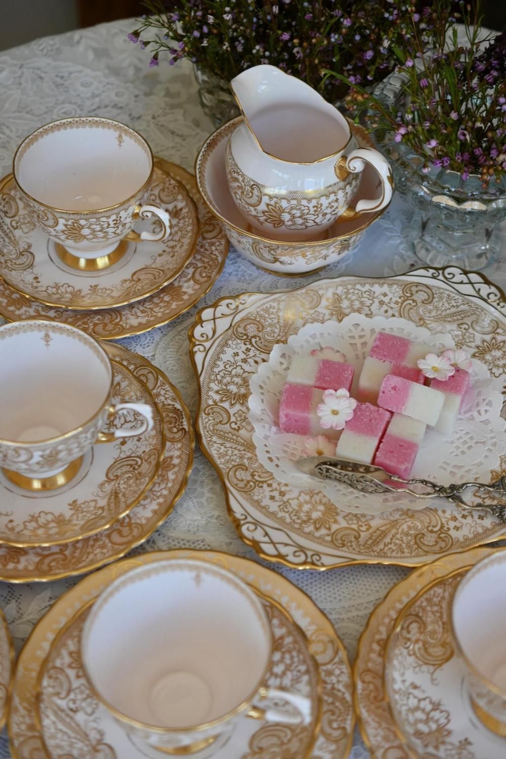 超希少 ロイヤルドルトン 1930年代 アンティーク 金彩 ピンク 超希少 ロイヤルドルトン 1930年代 アンティーク 金彩 ピンク