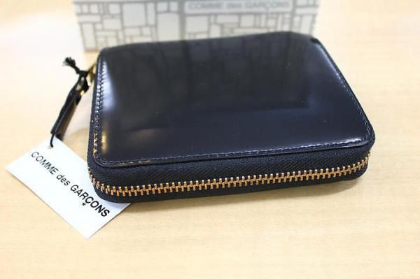 Wallet COMME des GARCONS ミラーインサイド2つ折りZIP財布（黒 ...