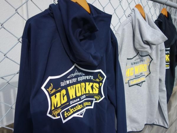 MC works'/PRINTED HOODIE 7.7oz - Blue water house Mobile shop