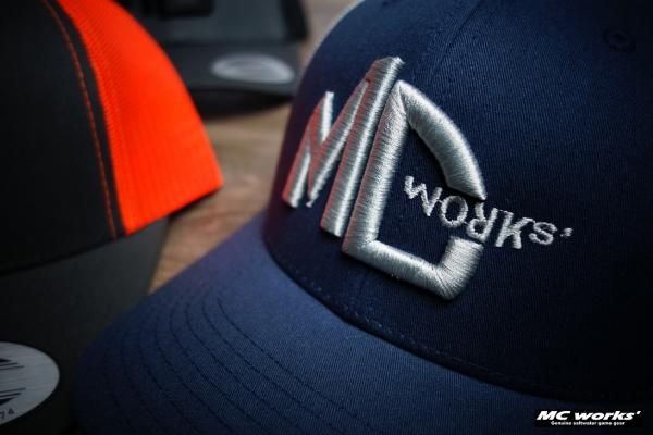 MCワークス キャップ　黒 MCワークス キャップ 黒 MC works' HALF MESH TRUCKER CAP 2022