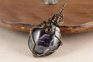 ワイヤーペンダントトップ 〜ボルダーオパール〜の商品画像