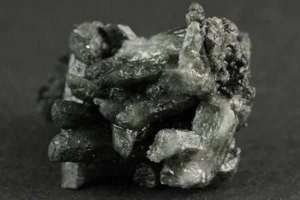 竜王第二鉱山産緑水晶 クラスター 12.1g｜天然石 通販キラリ石