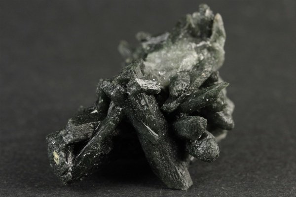 竜王第二鉱山産緑水晶 クラスター 12.1g｜天然石 通販キラリ石