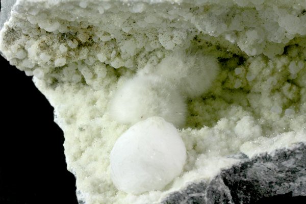 オケナイト(オーケン石) 原石 3.8kg｜天然石 原石 通販のキラリ石