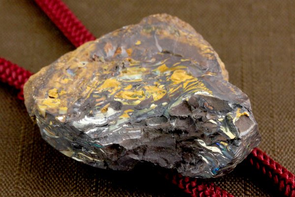 ループタイ ボルダーオパール｜天然石 アクセサリー 通販のキラリ石