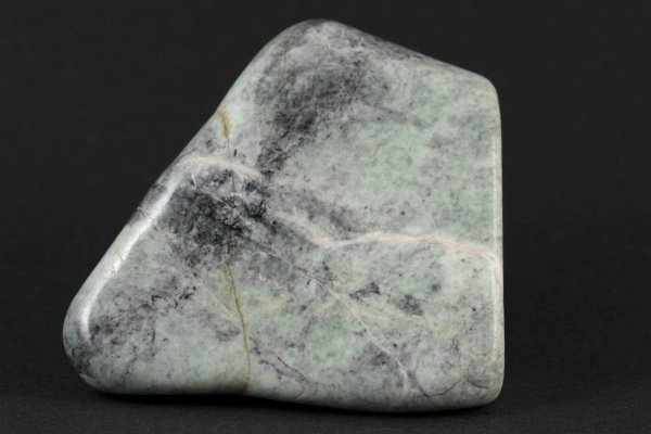 糸魚川産翡翠 原石 磨き 201g｜国産天然石 通販のキラリ石