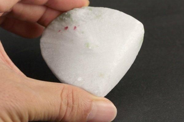 スピネル&パーガサイト 結晶 母岩付き 76g - その他3枚目