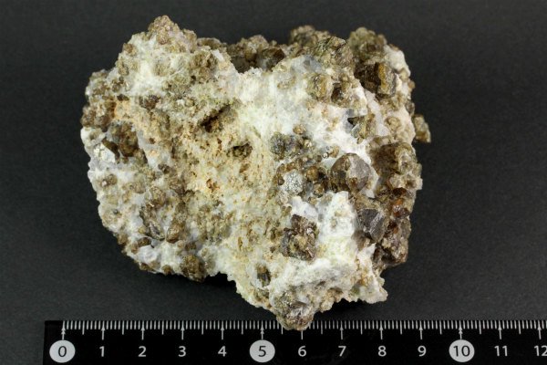 秩父鉱山産ベスブ石 原石 319g｜天然石 原石 通販のキラリ石