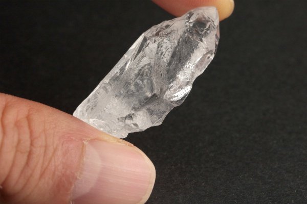 宮崎県オシガハエ産水晶 7.2g｜国産天然石 原石 通販のキラリ石