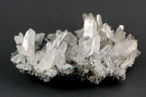 尾太鉱山産水晶 クラスター 285g｜国産天然石 原石 通販のキラリ石