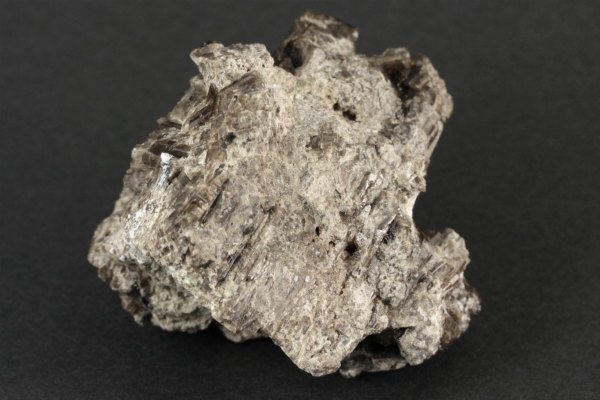 甲武信鉱山産ベスブ石 原石 97g｜国産鉱物 通販のキラリ石