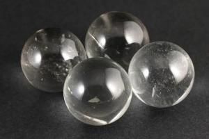 M1597☆水晶丸玉138mm 3.4Kg☆天然石　原石 M1597☆水晶丸玉138mm 3.4Kg☆天然石 原石