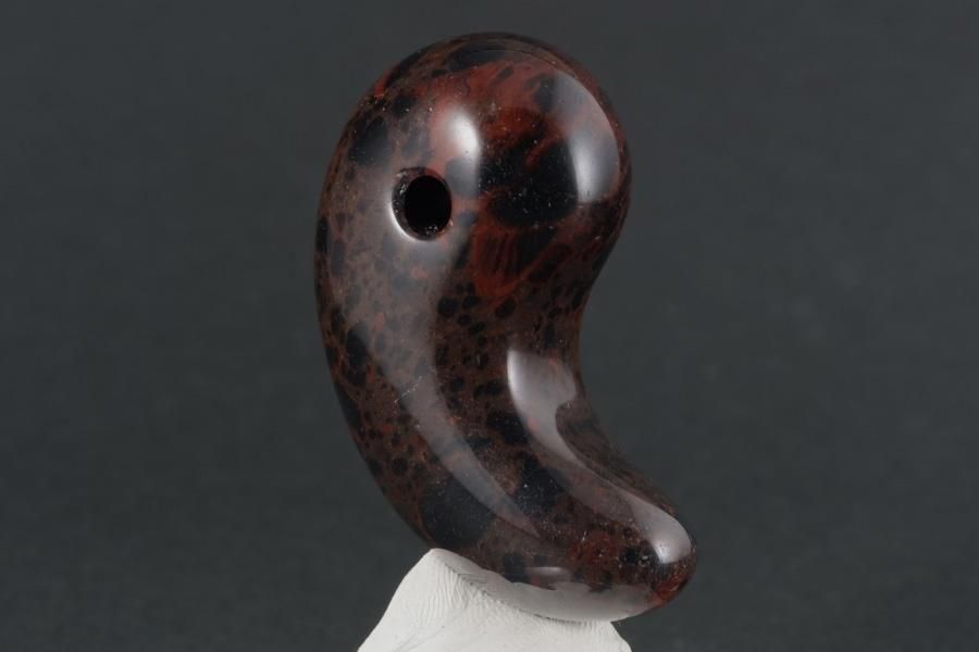 十勝石 勾玉 37.1g｜国産 天然石勾玉 通販 キラリ石