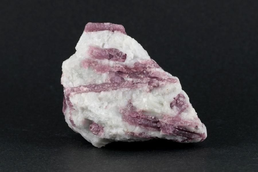 ピンクトルマリン 原石 151g 母岩付き｜天然石 原石 通販キラリ石