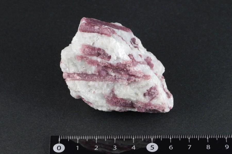 ピンクトルマリン 原石 151g 母岩付き｜天然石 原石 通販キラリ石