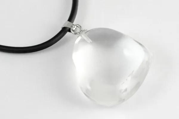 天然石ペンダント 水晶ハート形 メイン画像