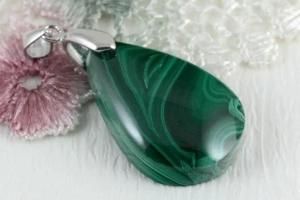 マラカイト(孔雀石) 磨き石 タンブル 39.7g｜天然石 通販キラリ石