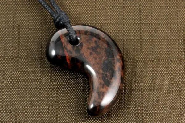 天然石 勾玉ペンダント 十勝石  メイン画像