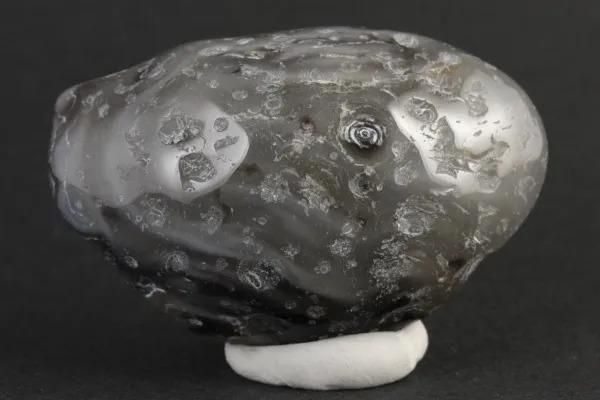 水入り瑪瑙 原石 磨き 57.8g メイン画像