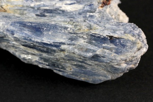 カイヤナイト 原石 182g｜天然石 原石 通販のキラリ石
