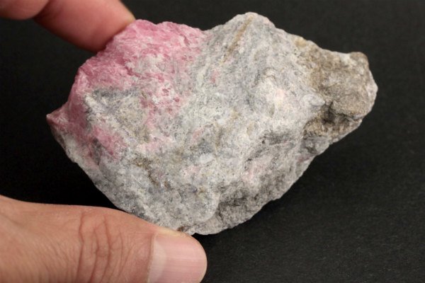 売れ筋がひ贈り物！ 鉱物 原石 水晶 68g ロードクロサイト 宝石質 自然