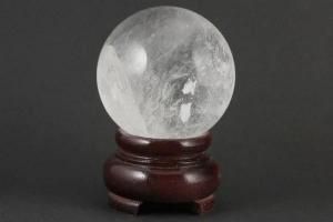 ✳超美極大玉‼️8kg✨幸運の石✨丸玉天然石原石 特大！水晶丸玉 18cm（ルチル・レインボー入り） 天然石販売