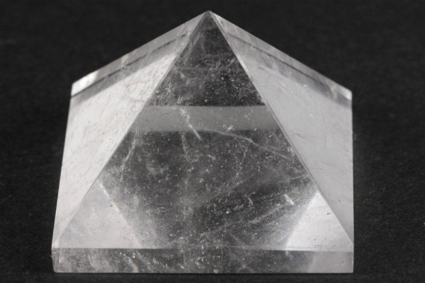 ピラミッド型 水晶 58g｜天然石 通販のキラリ石