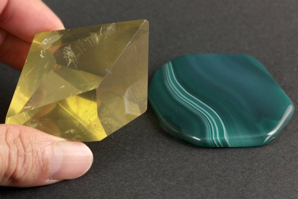 シトリン(黄水晶)磨き石カット 64g｜天然石 原石 通販のキラリ石