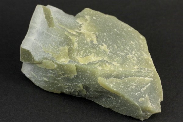 ネフライト (軟玉) 原石 274g｜天然石 原石 通販のキラリ石