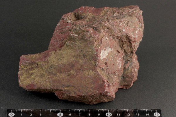 佐渡の赤玉石 原石 3.8kg