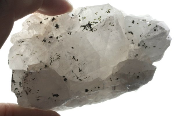 エピドート(緑簾石)付き 水晶クラスター 177g｜天然石 原石 通販のキラリ石