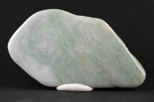 翡翠 (ジェイド) 原石｜天然石 原石通販のキラリ石