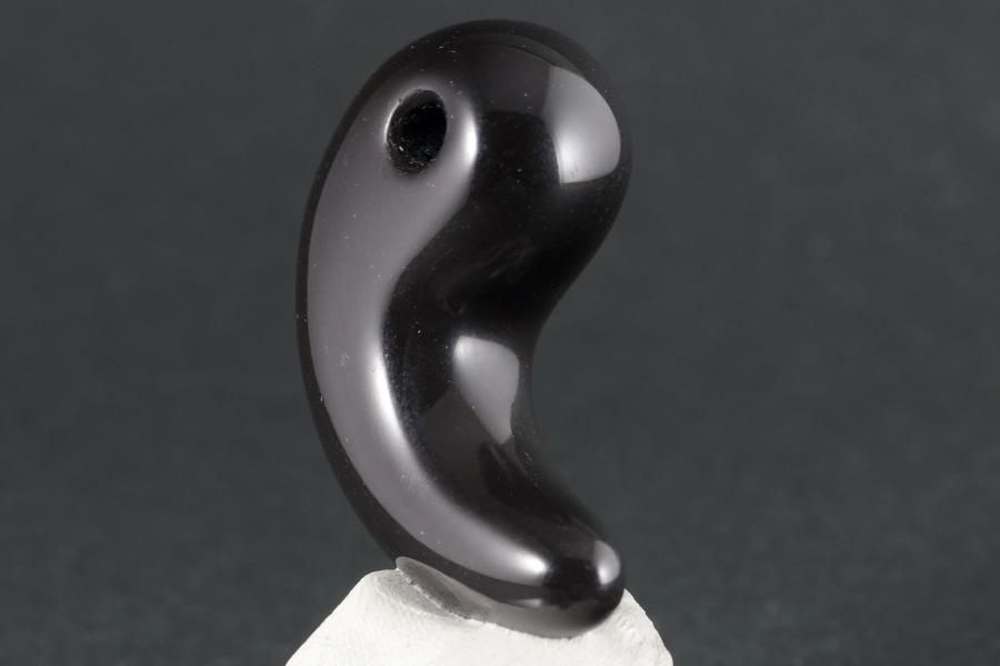 長野県和田峠産 黒曜石 勾玉 17.2g - その他2枚目