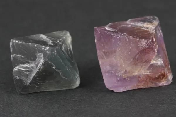 フローライト 八面体 2個セット 26.2g メイン画像