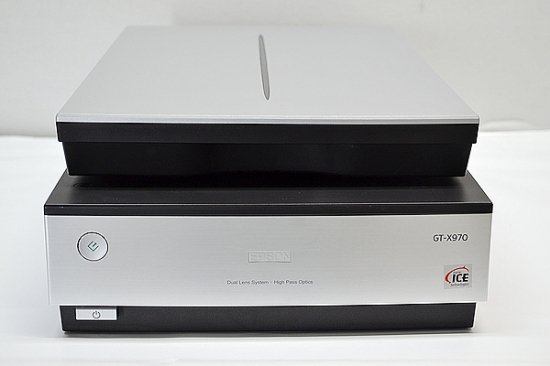 中古フルカラーA4スキャナーEPSON/エプソン GT-X970 【中古】 A4 USB - 中古コピー機・複合機・プリンターのことならイーコピー