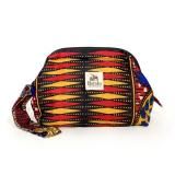 <img class='new_mark_img1' src='https://img.shop-pro.jp/img/new/icons15.gif' style='border:none;display:inline;margin:0px;padding:0px;width:auto;' />マルチモバイルポーチ 15<BR>(レッド×グリーン)<BR>自立型ガジェットポーチ ふわふわ中綿入り<BR>『ニッポンの技×アフリカの色』 一点もの