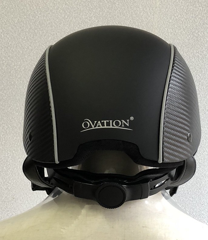Ovation のライン入り乗馬ヘルメット-乗馬用品・馬具オリエンタルソフィー-
