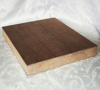 ツキ板フリーボードのランバーコア基材の木口ツキ板貼り加工前