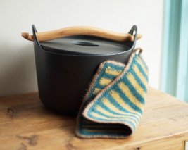 手織り 縮絨（しゅくじゅう）ウールの鍋つかみ