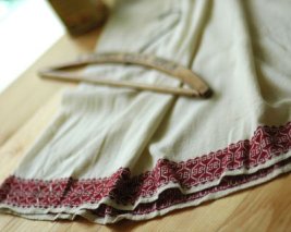 ルーマニア民族衣装　　スカート