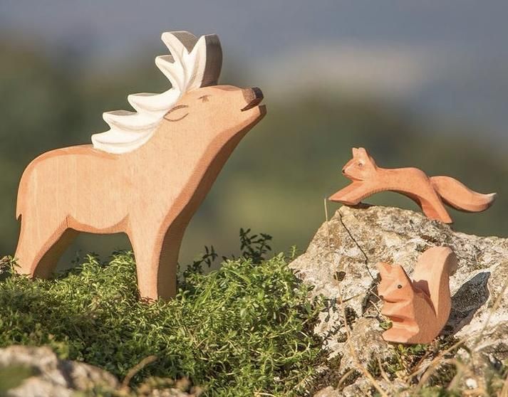 ostheimer りす（ジャンプしている）