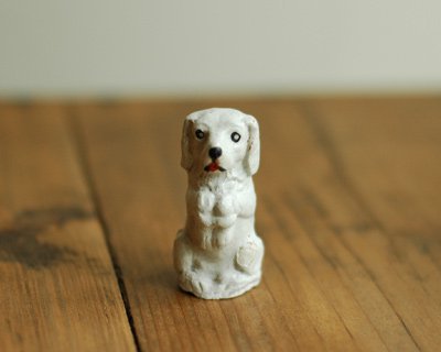 粘土犬の小さな置きもの 白 Lintukoto リントゥコト