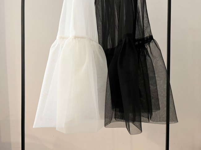 10/21～【MORE FINAL SALE】all tulle mini frill sheer tunic【アイボリーのみ】※順次発送予定 -  RosyMonster