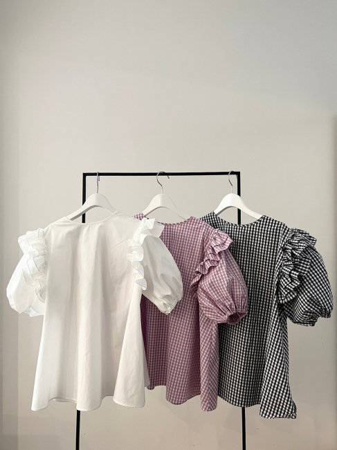 【在庫調整】triple frill blouse 【3色展開】※順次発送予定 - RosyMonster