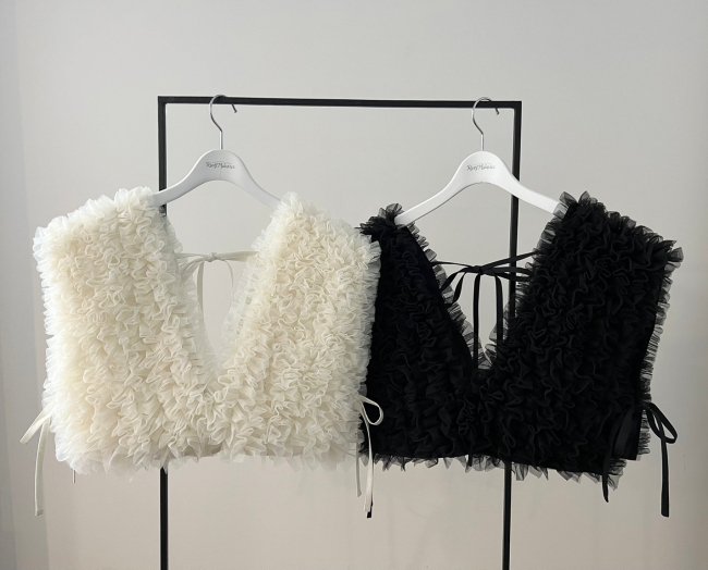 12/16～【FINAL SALE】volume tulle frill vest 【アイボリーのみ】※12