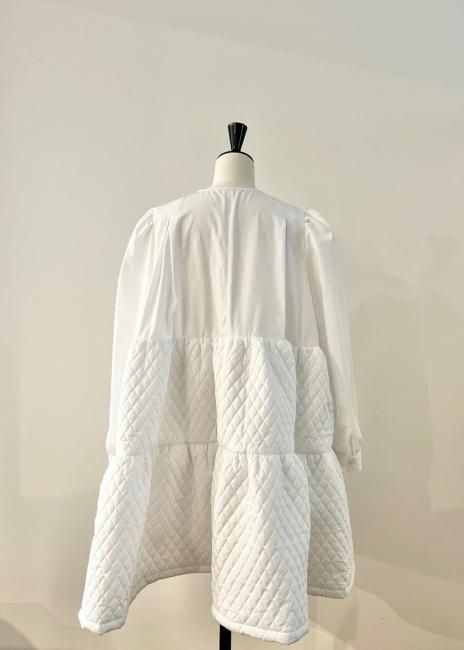 【在庫調整】tulle frill volume quilting OP【2色展開/SMサイズ展開】※順次発送予定 - RosyMonster