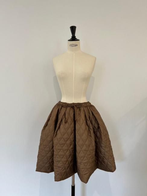 美品✨OMMO QUILTING TIERED SK キルティングスカート 予約販売】check and quilting skirt【2色展開】※10月末頃より