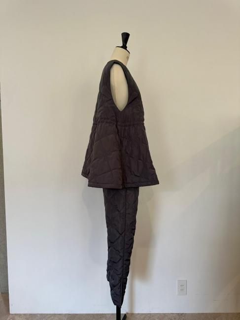 ロージーモンスター　3way peplum outer　※キルティングベストのみ 予約販売】flower quilting vest【2色展開】※10月中旬～下旬頃